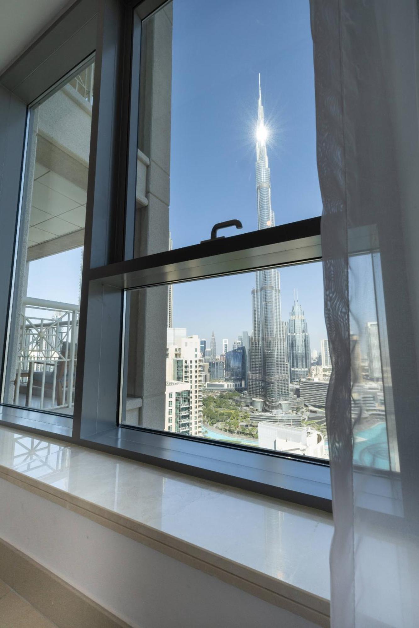 Signature Burj Khalifa View Residence Dubai Luaran gambar