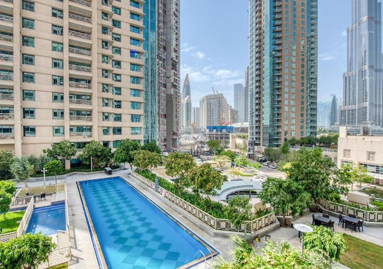 Signature Burj Khalifa View Residence Dubai Luaran gambar