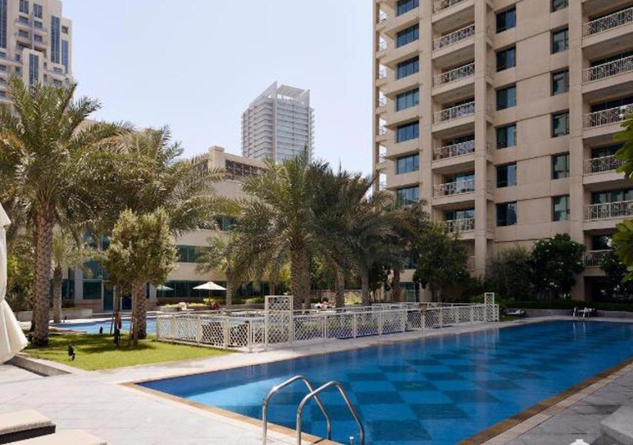 Signature Burj Khalifa View Residence Dubai Luaran gambar