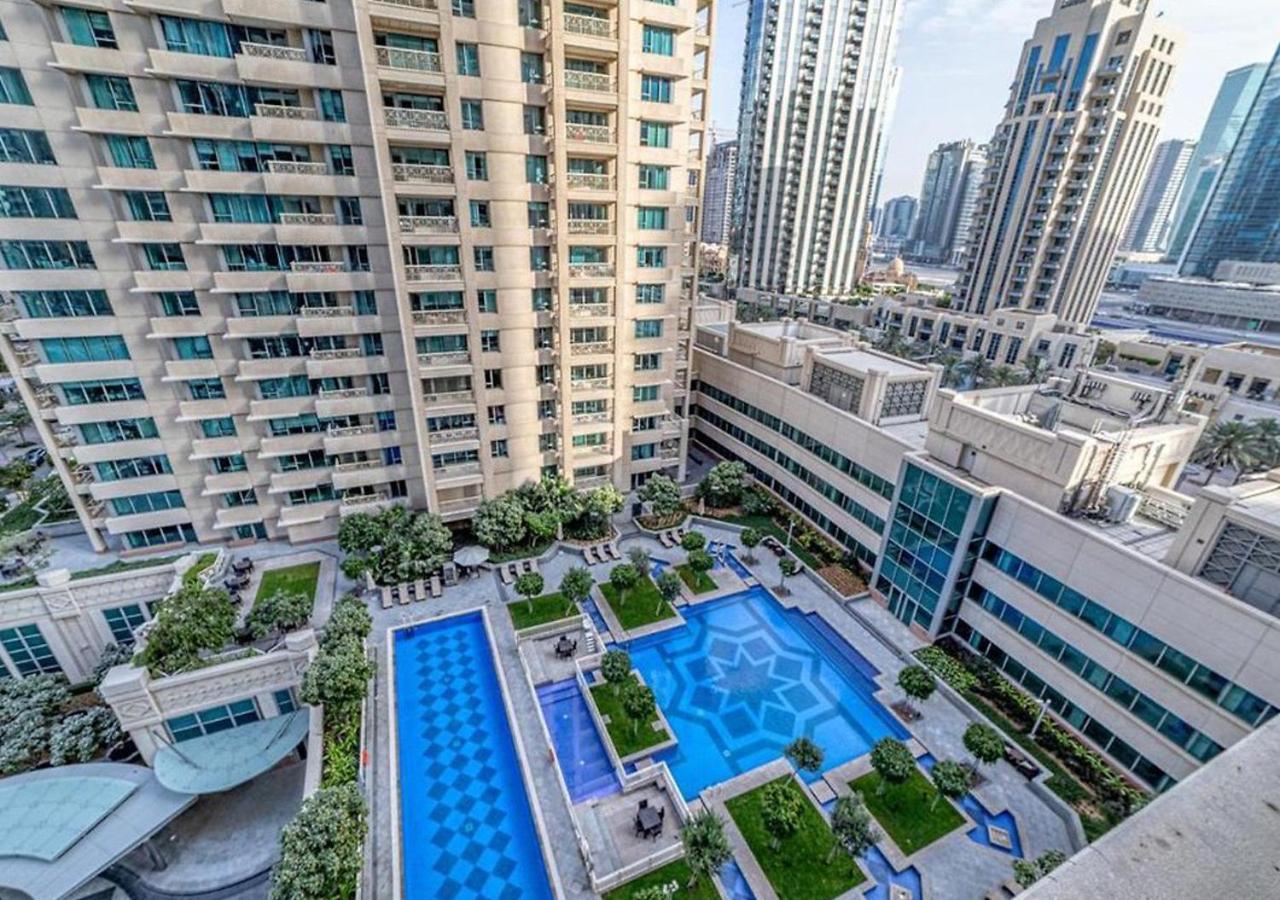 Signature Burj Khalifa View Residence Dubai Luaran gambar